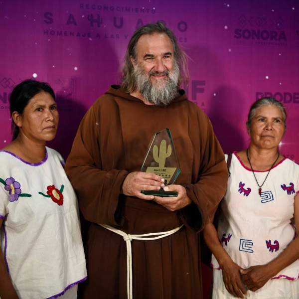 Premia Gobierno de Sonora a personas mayores con el Reconocimiento Sahuaro 2023